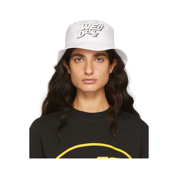  We11done White Basic Logo Bucket Hat 